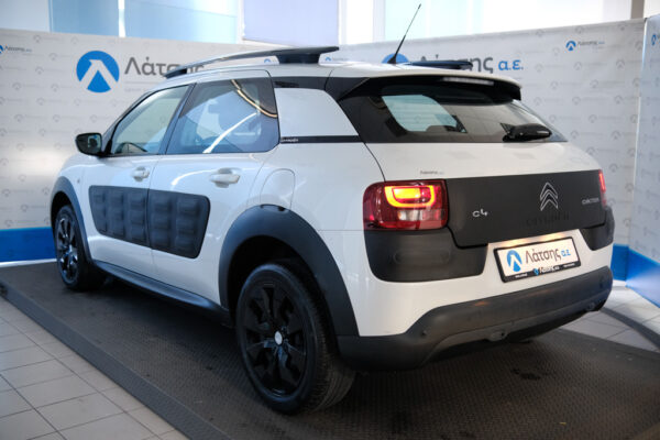 CITROEN-C4-CACTUS-2016-37-latsis.gr