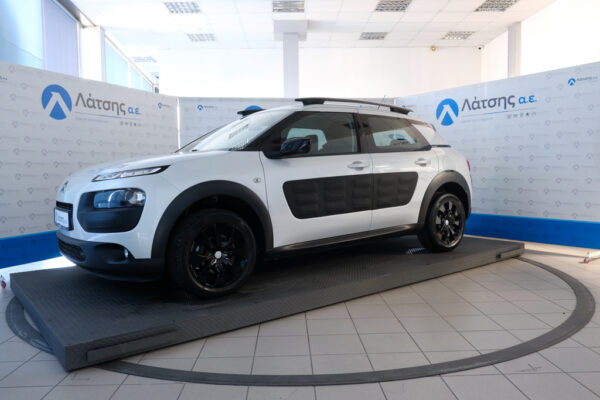 CITROEN-C4-CACTUS-2016-5-latsis.gr