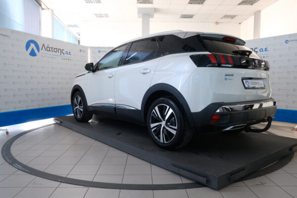 PEUGEOT-3008-2018-22-latsis.gr