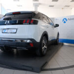 PEUGEOT-3008-2018-25-latsis.gr