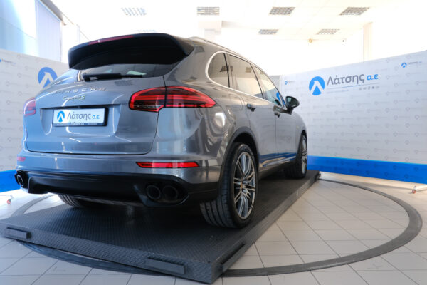 PORSCHE-CAYENNE-2015-ΓΚΡΙ–13-latsis.gr