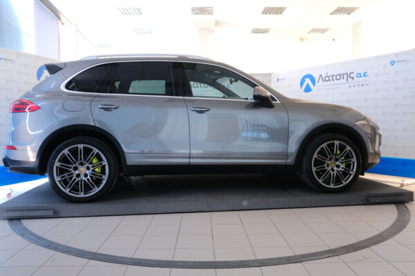 PORSCHE-CAYENNE-2015-ΓΚΡΙ–15-latsis.gr